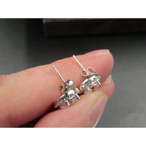 Sterling Silver Wonderful Round CZ Halo Stud Earrings Vintage Wedding Engagement - Picture 3 of 6